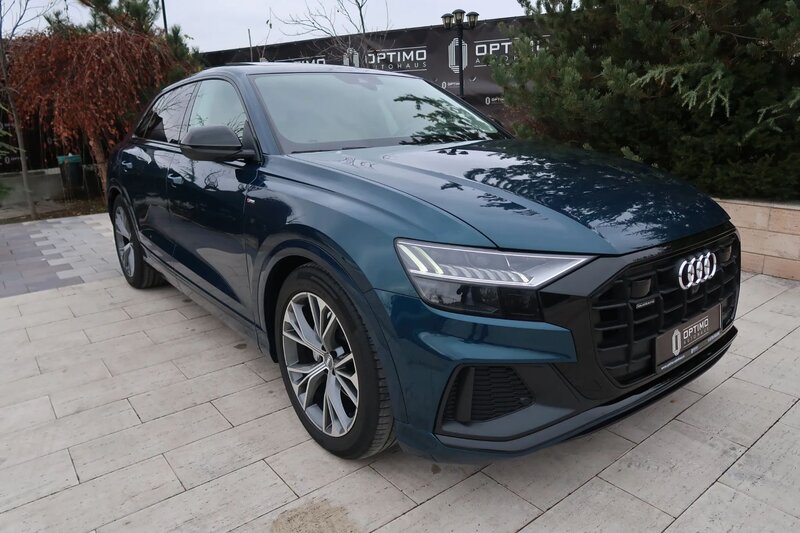 Audi Q8